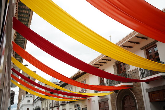 calles de la ciudad de cuenca ecuador