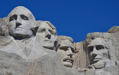 Obraz premium Close-Up of Presidents' Sculptures at Mount Rushmore