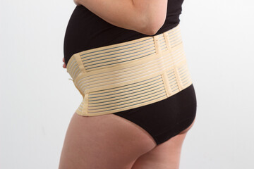 Supporting bandage for the pregnant woman.