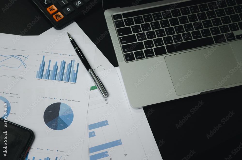 Aufkleber business document finance graph and chart report analysis marketing and accounting with computer lap