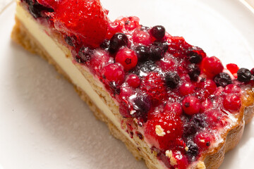 cheesecake with raspberries