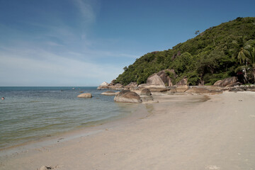 Fototapeta na wymiar Landscape nature of Crystal beach or Silver beach is beautiful White sand beach and blue sea and brown stone in Samui Thailand