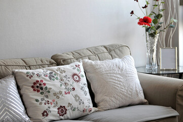  sofa with pillows