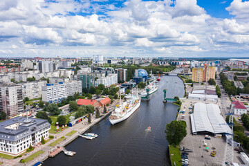 Obraz premium The mooring ships in Kaliningrad, view from drone
