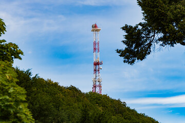 wieża przekaźnikowa wzmacniająca sygnał