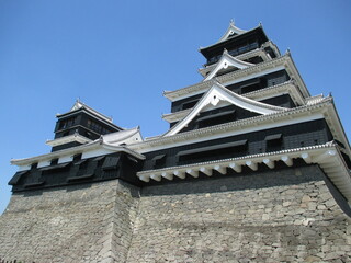 Fototapeta na wymiar 熊本地震から６年、工事が終わり復元された熊本城大天守