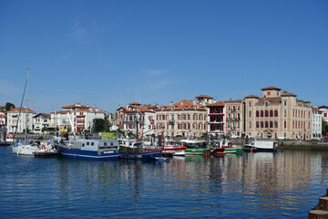 Fototapeta na wymiar Port de pêche de Saint Jean de Luz, au Pays Basque