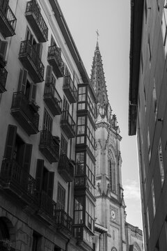 fachada de un edificio en la ciudad