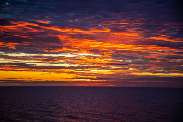 船上から望む夕景
