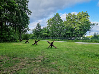 Hedgehogs - anti-tank obstacle defense line -The Czech hedgehog © DBA