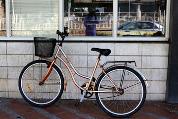 Spike is used for transportation of goods, used in various mechanisms and tools.