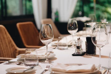 Zelfklevend Fotobehang Fine restaurant dinner table place setting © loki_ast