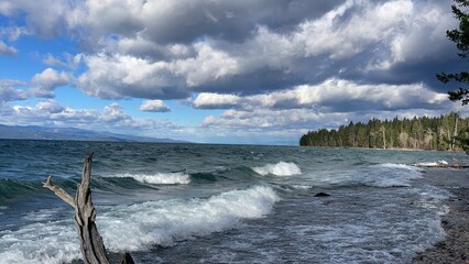 Flathead Lake waves during windstorm