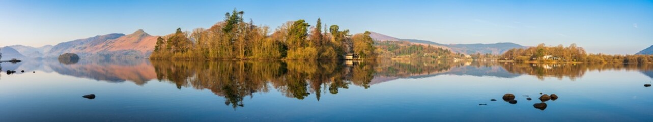 Fototapeta na wymiar Derwentwater lake panorama with reflections in Lake District, Cumbria. England