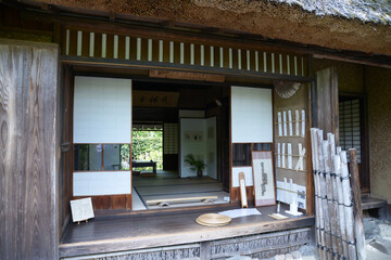 落柿舎　縁側と室内　京都市右京区嵯峨野