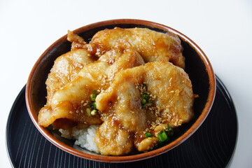 豚丼　豚生姜焼き