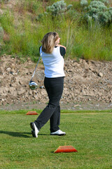 Fototapeta premium Female golfer