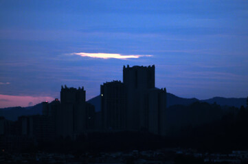 Obraz premium city at sunset