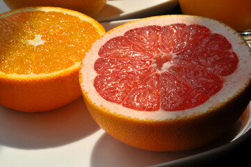 orange juice and oranges