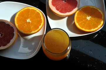 orange juice and oranges
