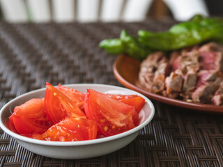 トマトとステーキ