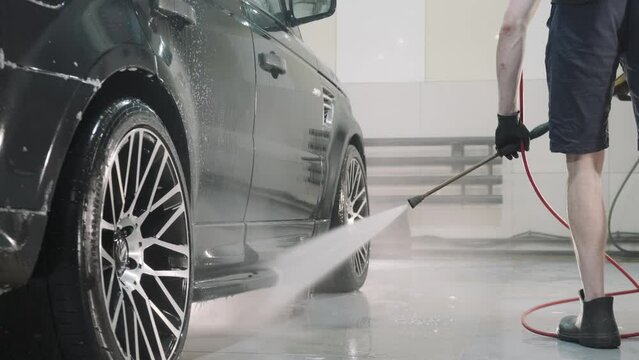 Non-contact high-pressure car wash. Contactless automobile washing