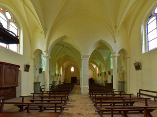 Fototapeta premium Frankreich - Blandy - Église Saint-Maurice - Innenansicht