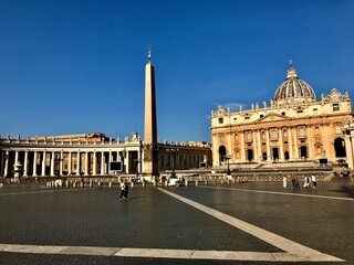 Fototapeta na wymiar Petersplatz, Piazza San Pietro in Rom (Italien, Vatikan)