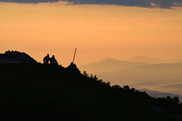 Fototapeta Wschód słońca w górach obraz