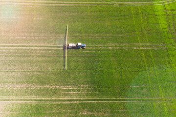 agricultural machine treats pesticides from pests and diseases