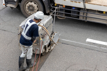 アスファルトの切断