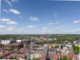 Fototapeta na wymiar View of the old part of Gdańsk from the tower of St. Mary's Basilica