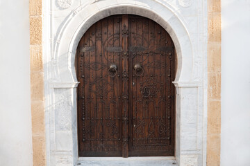 Fototapeta na wymiar Old wooden door arabic style, with white background.