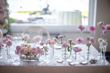 Bouquet of flowers in vase on the wedding table