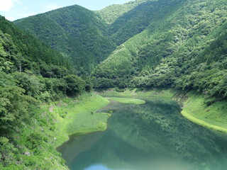 Fototapeta na wymiar A view of Tokuyama Dam in Gifu Prefecture, Japan