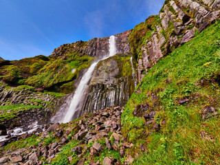Cascada de Islandia, pequeña pero bonita