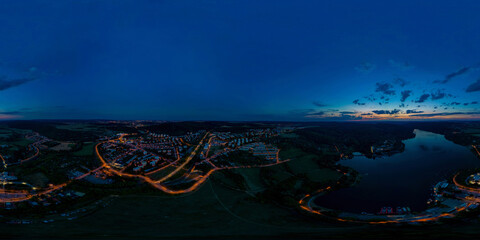 Luftaufnahmen - 360 Grad Panorama - Brünner Talsperre bei Dämmerung