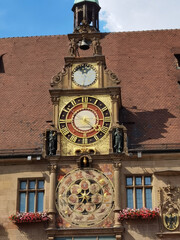 Uhr des Rathauses in Heilbronn