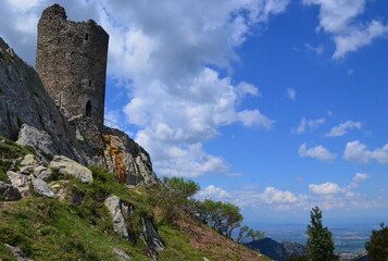 La Tour de la Massane au-dessus d'Argelès-sur-Mer dans les Pyrénées Orientales