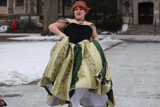 fairy tail cosplay costume posing