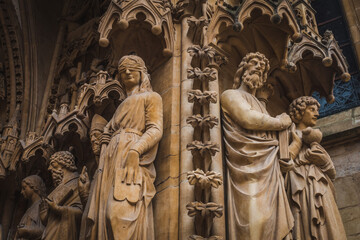 Fototapeta na wymiar Details of the portal of the Virgin of Saint-Etienne Cathedral in Metz