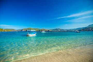 Playa Las Gatas en playa Zihuatanejo Mexico