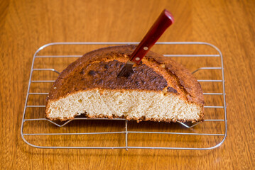 Details of a delicious freshly homemade cake recently baked