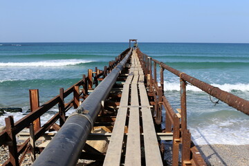 Fototapeta premium The water pipe is not on the seashore.