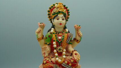statue of hindu god saraswati mata