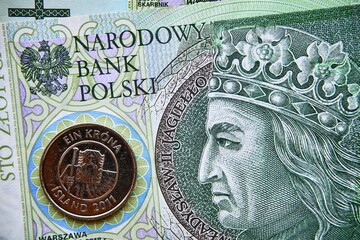 polski banknot,100 PLN, moneta islandzka , Polish banknote, 100 PLN, Icelandic coin - obrazy, fototapety, plakaty