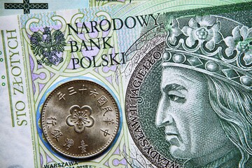 polski banknot,100 PLN, tajwańska moneta, Polish banknote, 100 PLN, Taiwanese coin