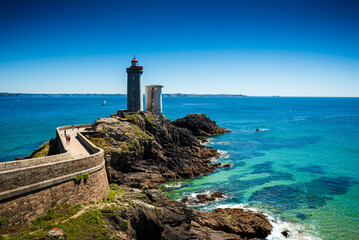 Fototapeta na wymiar Le petit minou lighthouse and its acess bridge