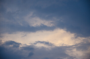 Fototapeta na wymiar dark sky with sun glare. natural background of the sky