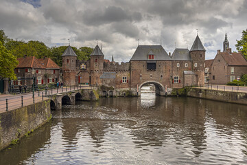 Obraz premium Historic City Wall Fortification Koppelpoort Amersfoort